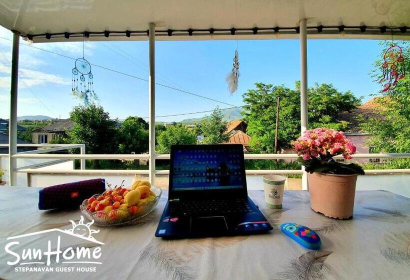 بنسيون Sunhome Stepanavan Guest House