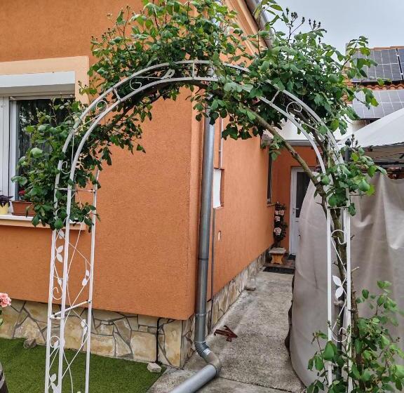 Пансион Zeg Zug Vendégház