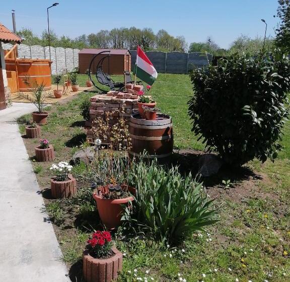 Пансион Zeg Zug Vendégház