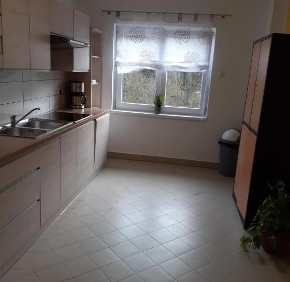 פנסיון Zimmervermietung Lindenberg