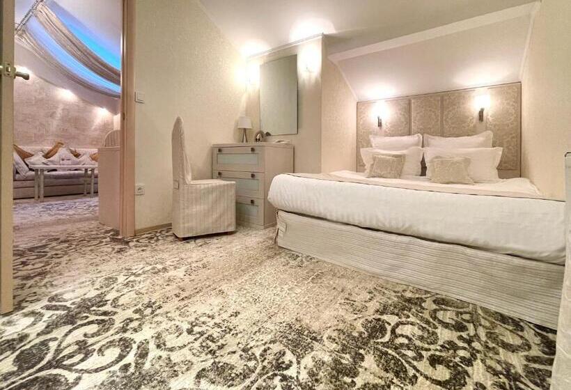 Penthouse Apartment In Hotel Eney