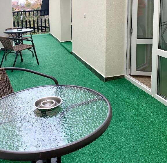 Penthouse Apartment In Hotel Eney