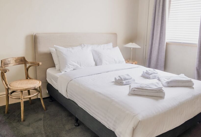 Port Broughton Hotel And Sunnyside Motel