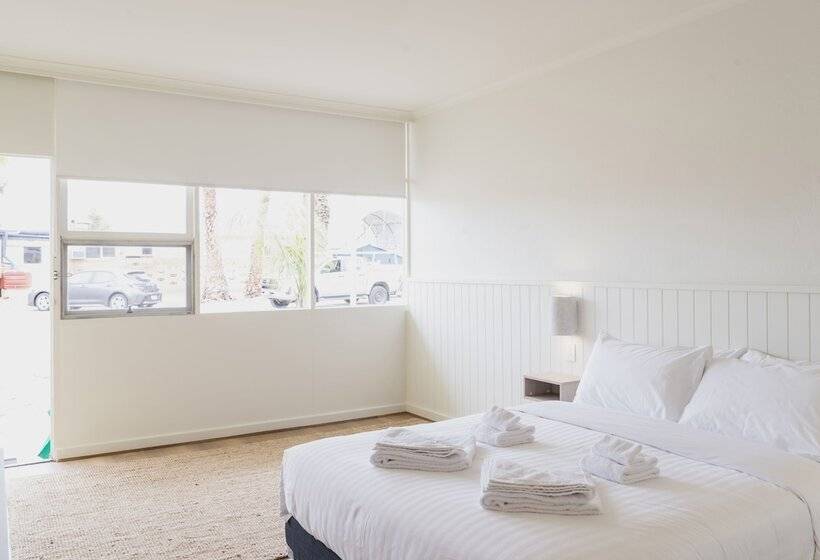 Port Broughton Hotel And Sunnyside Motel