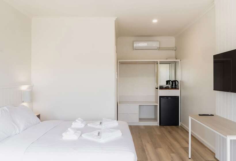 Port Broughton Hotel And Sunnyside Motel