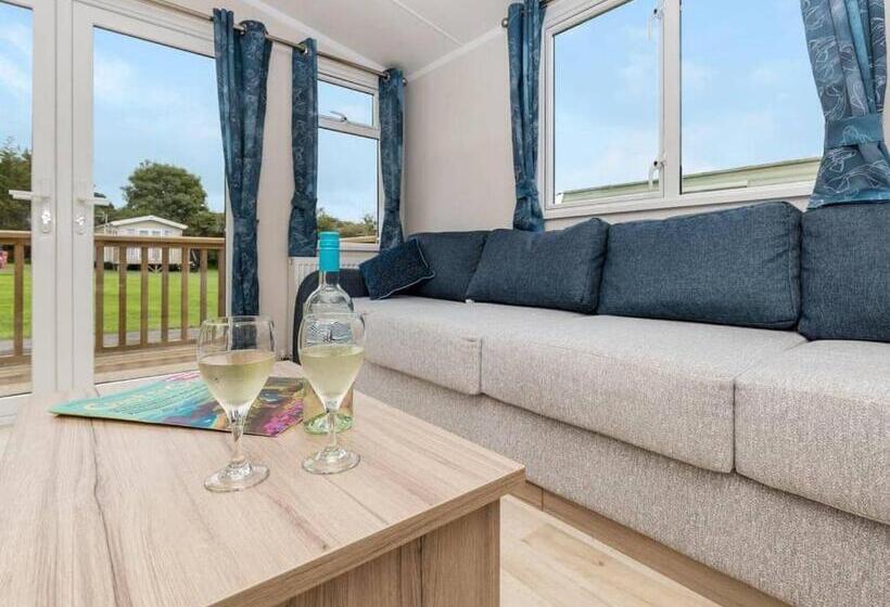 אתר נופש Croft Country Park