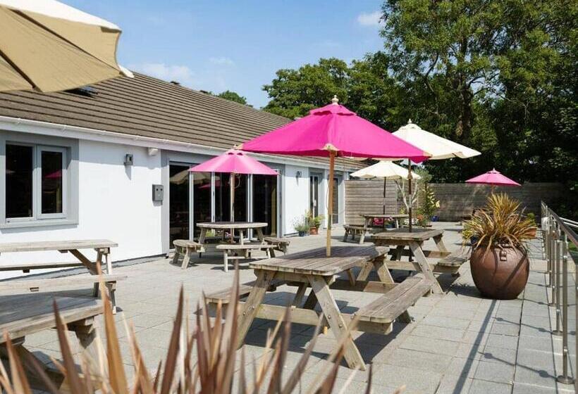 אתר נופש Croft Country Park