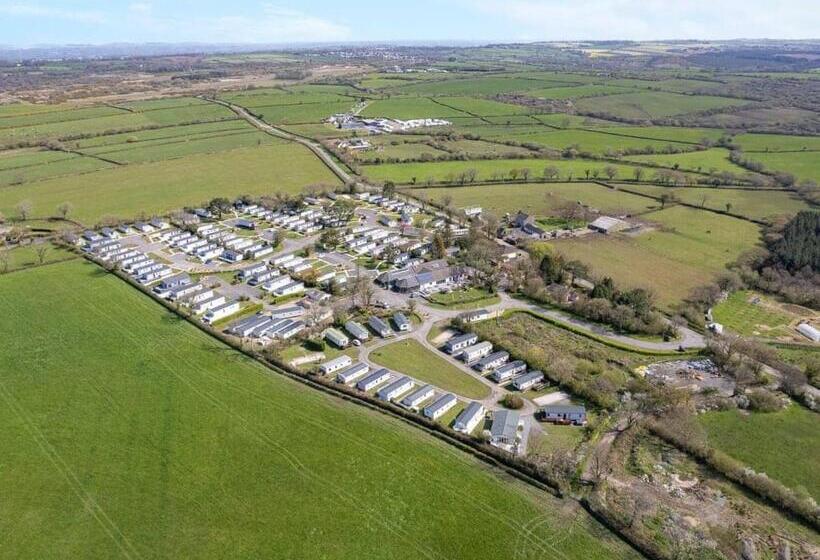 אתר נופש Croft Country Park