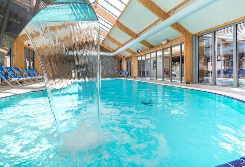 אתר נופש Croft Country Park