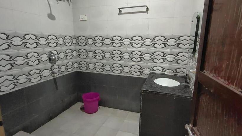 Spot On Hotel Online