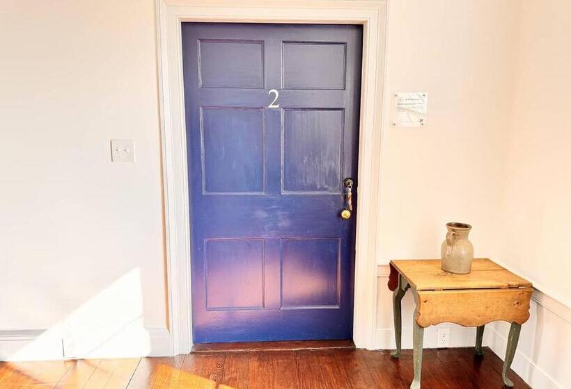 The Sunnyside Sisters Bed And Breakfast