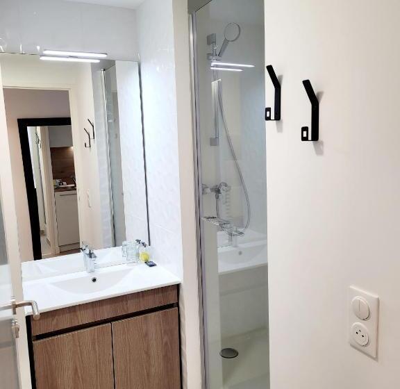 Twenty Business Flats Asnières Sur Seine