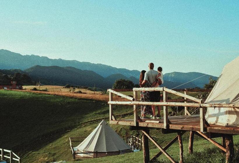 Ursa Mica Glamping Resort