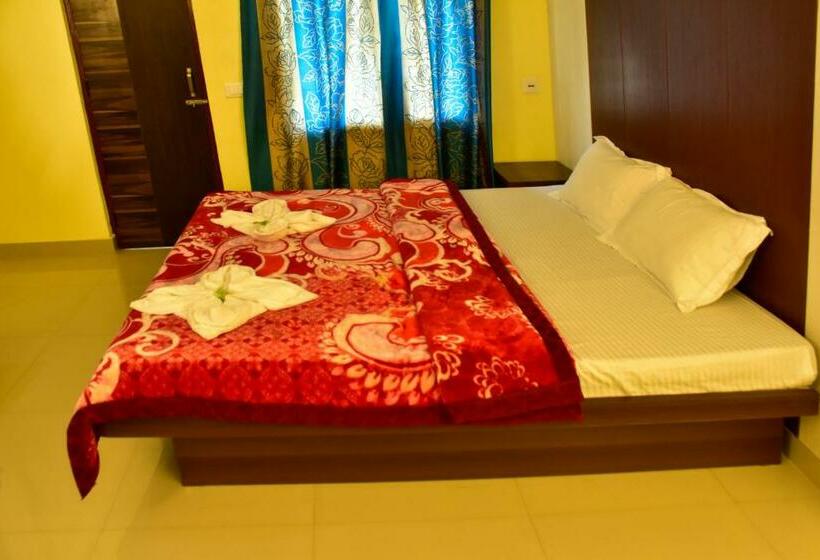 Vishal Hotel And Resorts