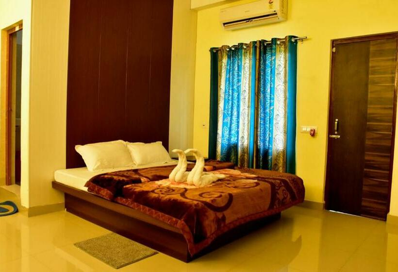 Vishal Hotel And Resorts