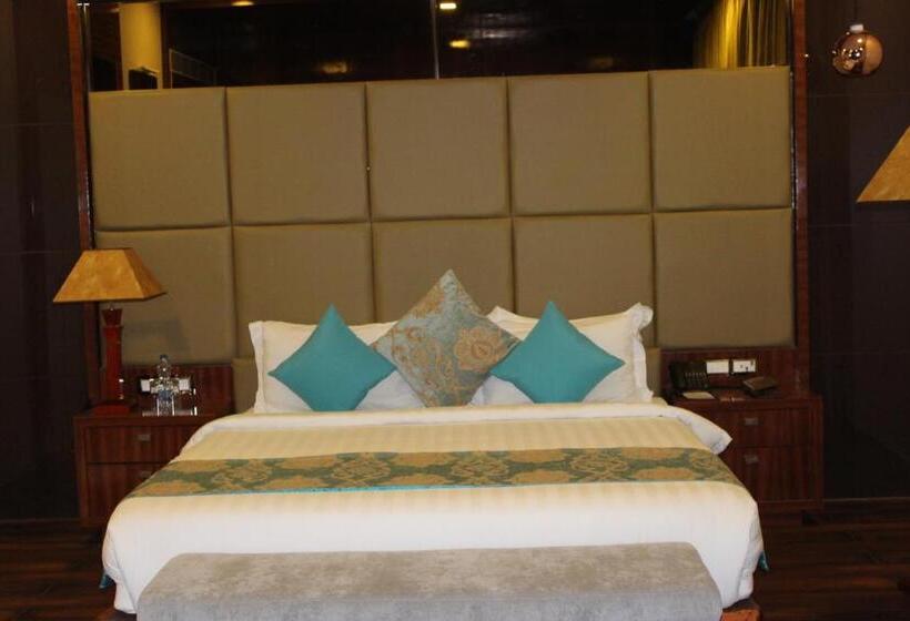 7 Seasons Resort & Spa