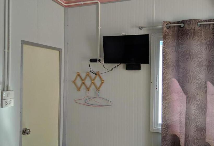 ユースホステル Baan Suchanuch