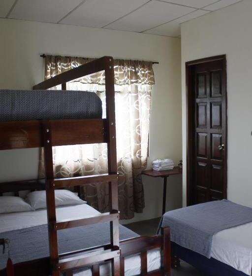 فندق صغير Estación Del Sol