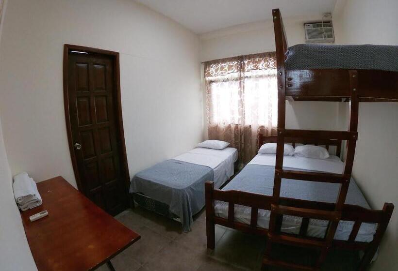 فندق صغير Estación Del Sol