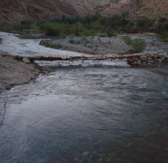 هاستل Kasbah Tinariwin