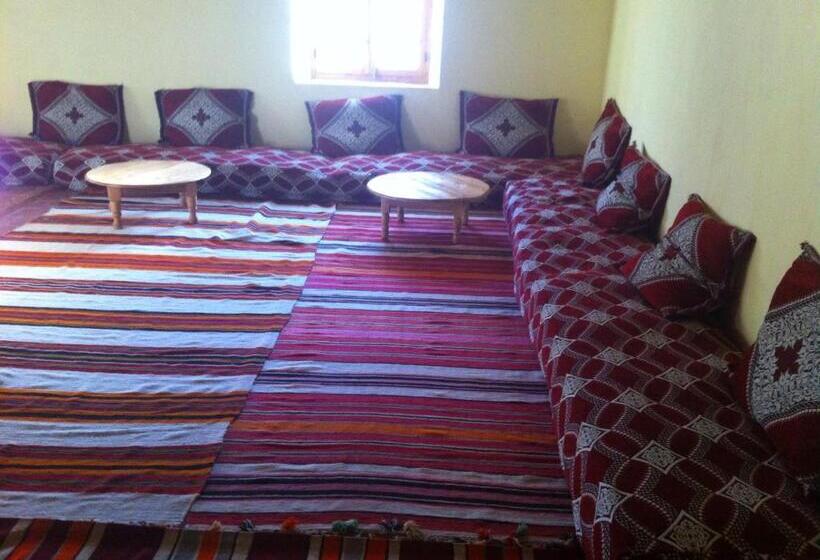 هاستل Kasbah Tinariwin