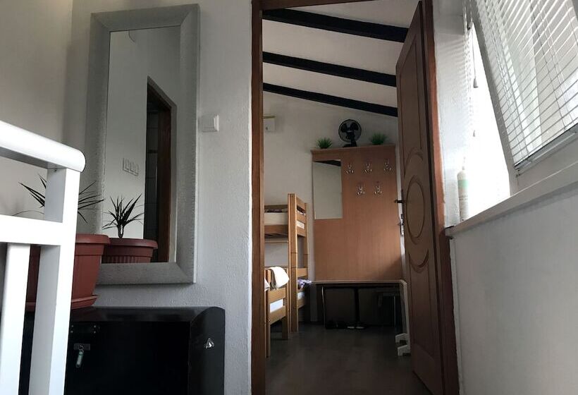 هاستل Kingdom Rooms Visoko