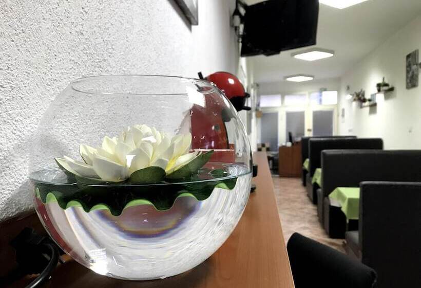 هاستل Kingdom Rooms Visoko