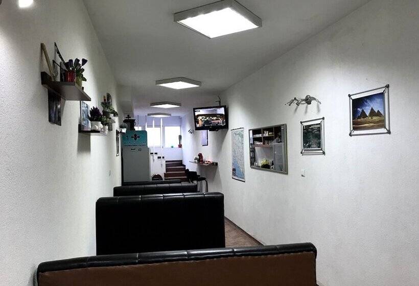 هاستل Kingdom Rooms Visoko