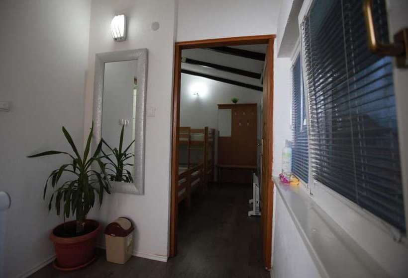 هاستل Kingdom Rooms Visoko