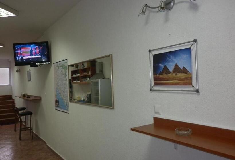 هاستل Kingdom Rooms Visoko