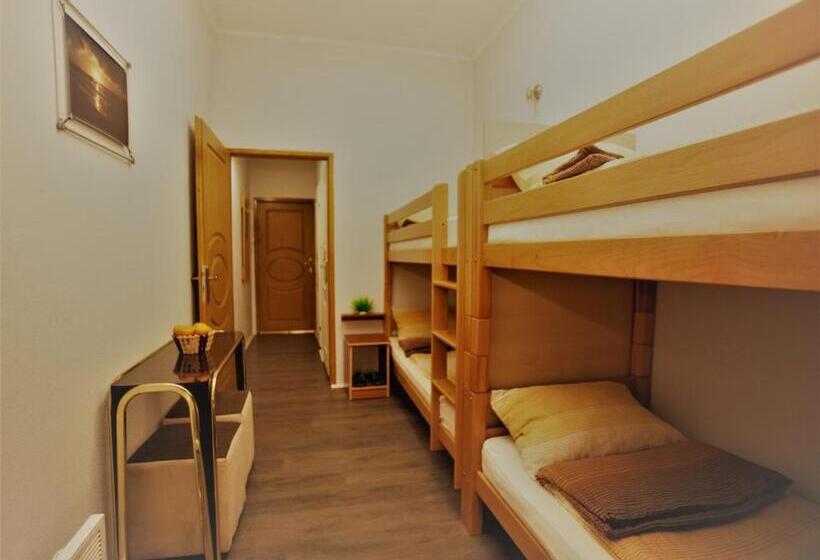 هاستل Kingdom Rooms Visoko