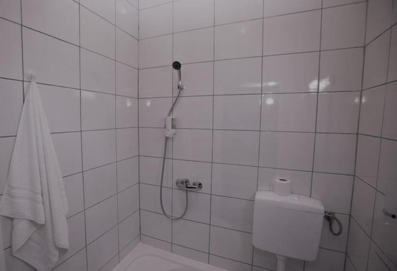 هاستل Kingdom Rooms Visoko