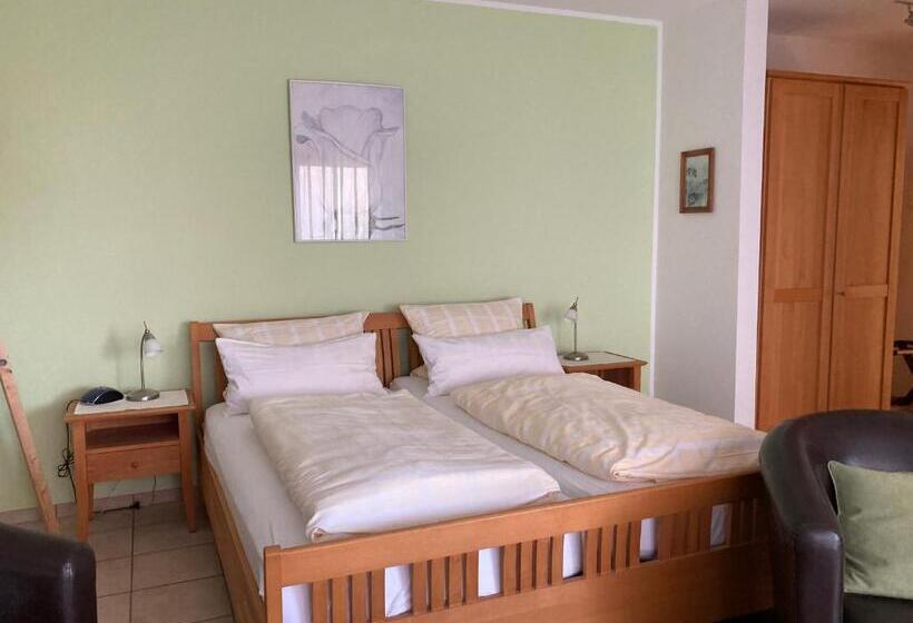 فندق صغير Landhaus Apartments