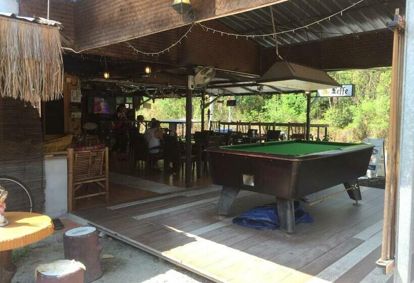 旅馆 Harry S Beach Club