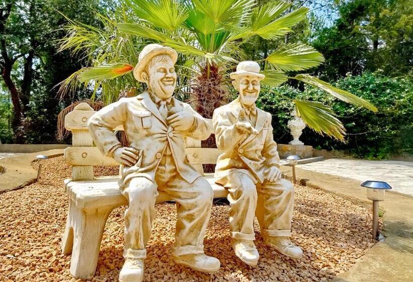 مبيت وإفطار Chambres D Hôtes Et Gîtes Les Restanques