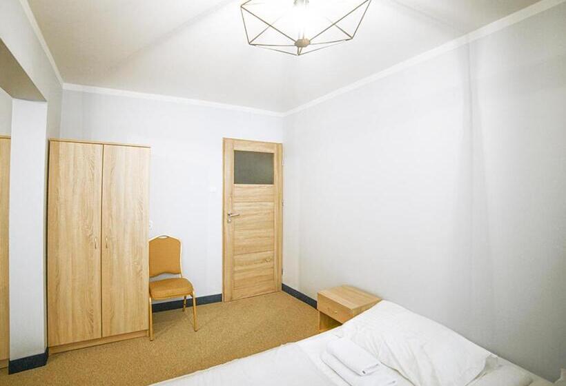 تختخواب و صبحانه Izabella