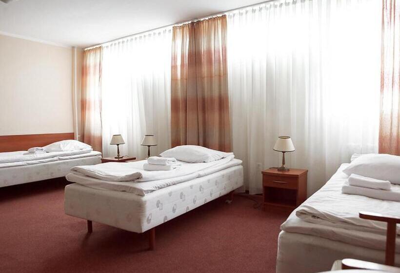 تختخواب و صبحانه Izabella