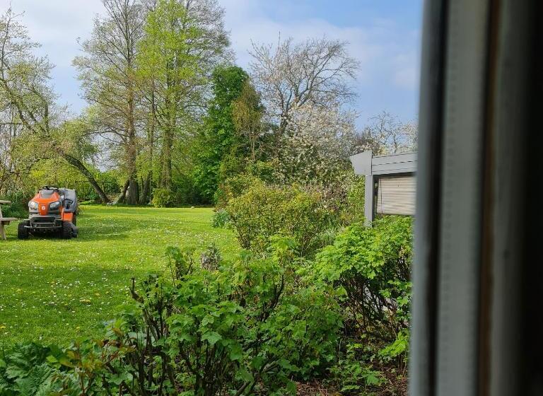 Bed and Breakfast La Longère D Ecottes