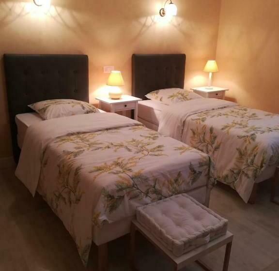 住宿加早餐  La Maison Près D Aurillac