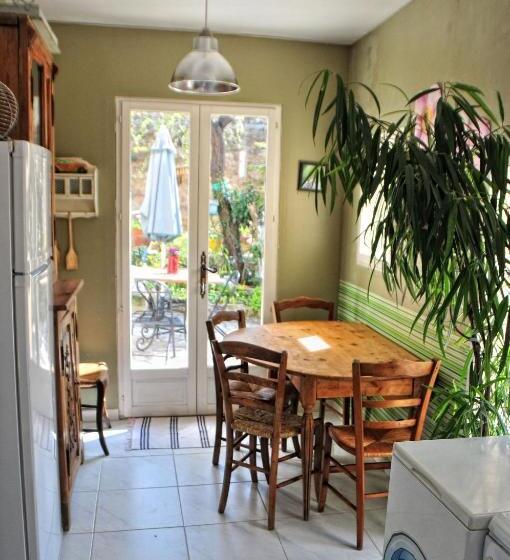 مبيت وإفطار La Voûte De Lapparan