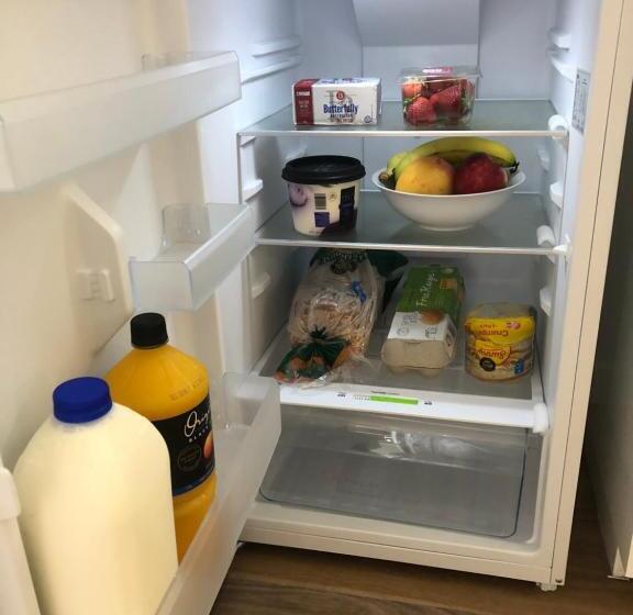 تختخواب و صبحانه Lakeside Bungalow