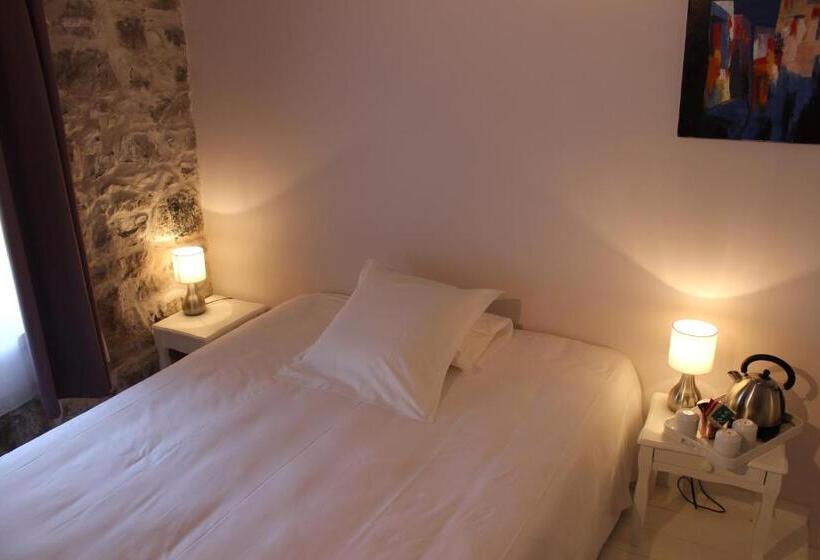 مبيت وإفطار Le Mas De Roux Chambres D Hotes