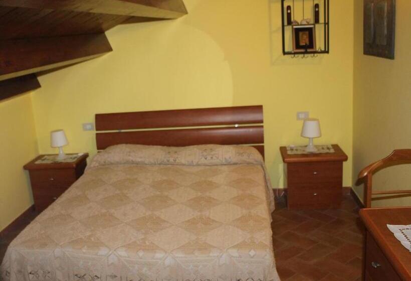 مبيت وإفطار Medieval Village Of Pacentro