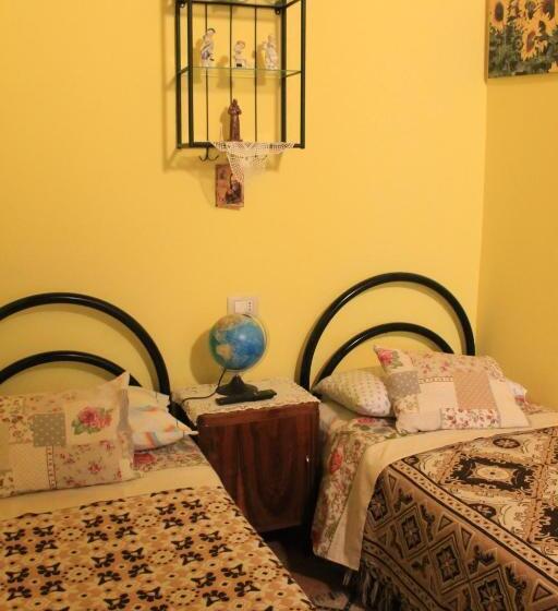 مبيت وإفطار Medieval Village Of Pacentro