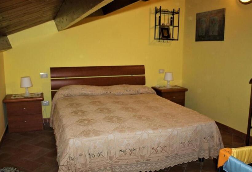 مبيت وإفطار Medieval Village Of Pacentro