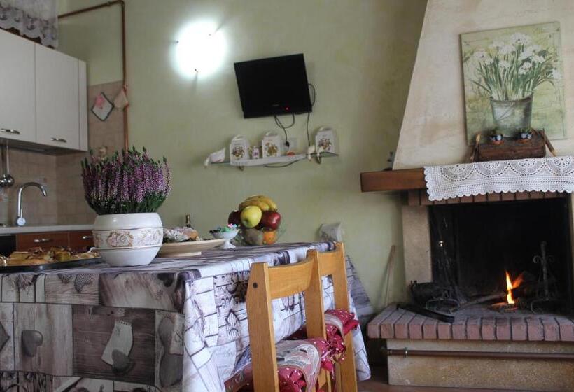 مبيت وإفطار Medieval Village Of Pacentro