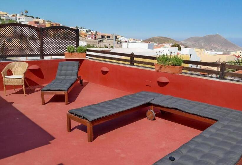 تختخواب و صبحانه Sansofi Guesthouse