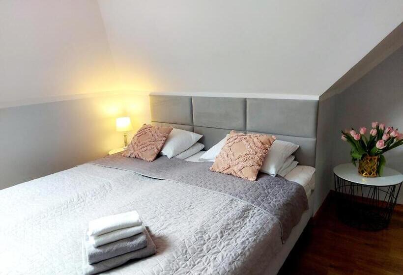 민박 Saskia Dwór & Spa Willa Z Podgrzewanym Basenem