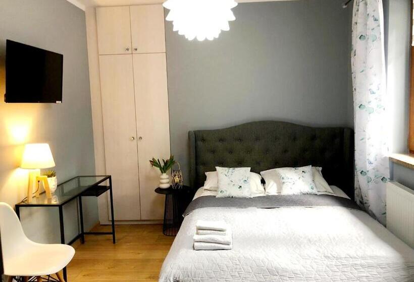 민박 Saskia Dwór & Spa Willa Z Podgrzewanym Basenem