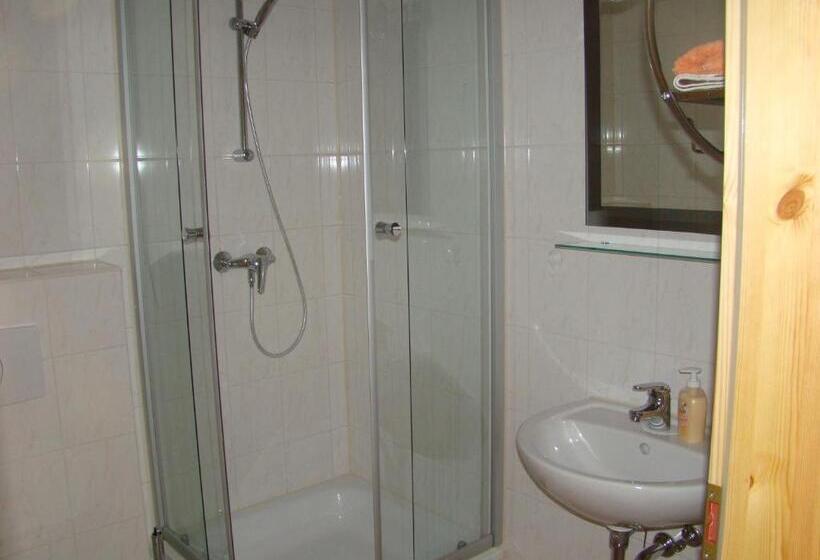 ベッドアンドブレックファースト Teschendorfer Landgasthof